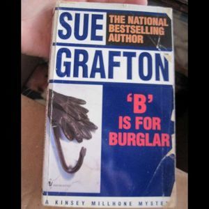 Sue Grafton B is for Burglar Bundle $1 Paperback Mystery Novel Kinsey Millhone